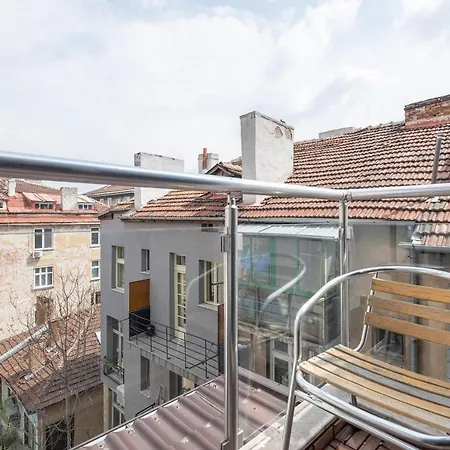High-end Designer Studio ➫ Ac + Parking Appartamento