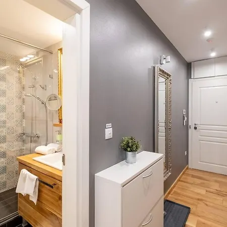 High-end Designer Studio ➫ Ac + Parking