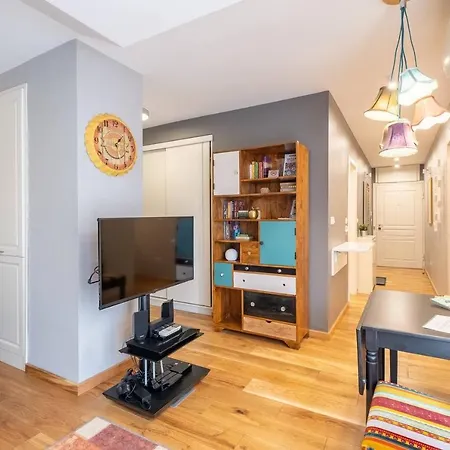 High-end Designer Studio ➫ Ac + Parking