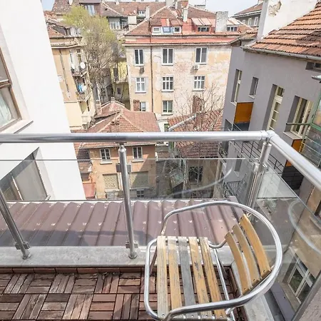 High-end Designer Studio ➫ Ac + Parking *